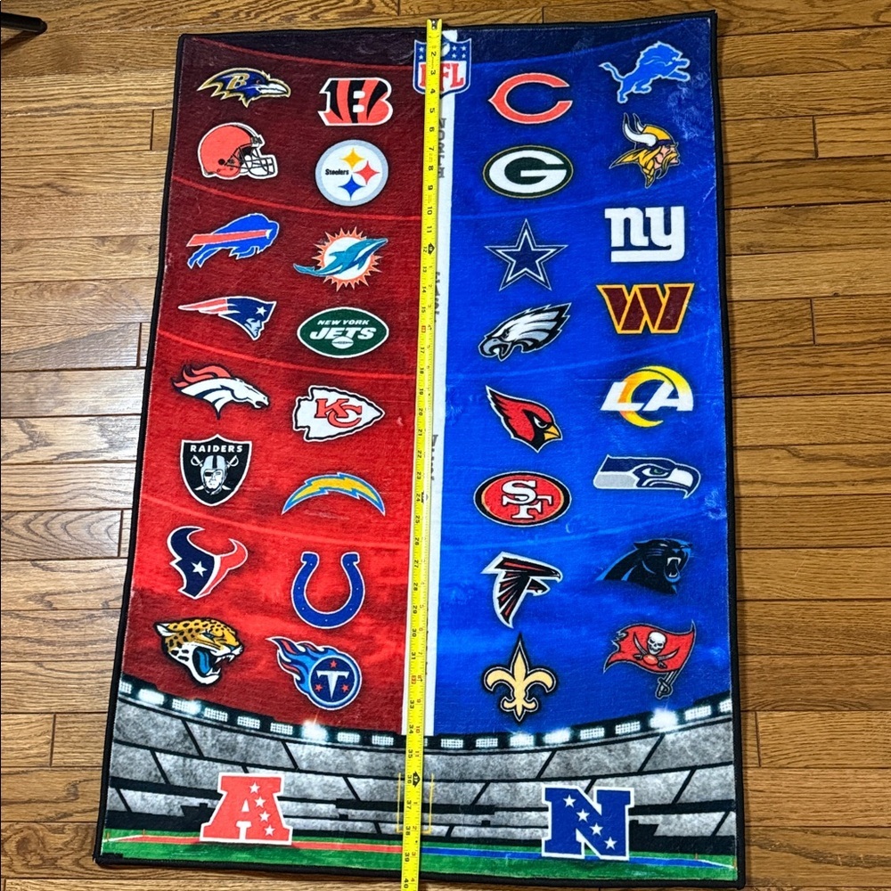 NFL Team Logo rug - Red and Blue - Picture 3 of 5